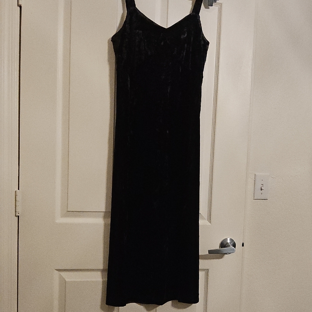 Jessica Simpson Chic Black Velvet Dress - Picture 4 of 5